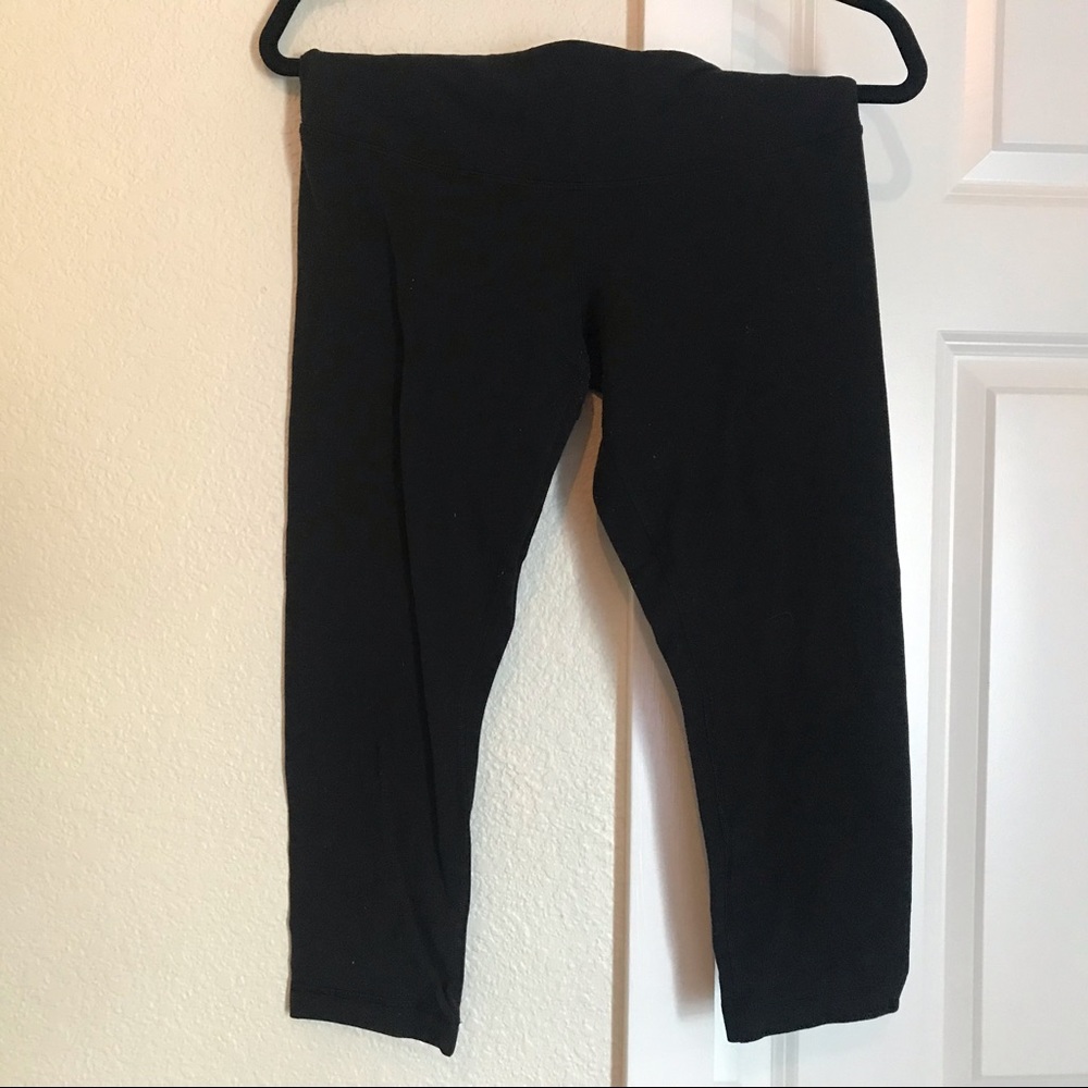 Lululemon crop black pants